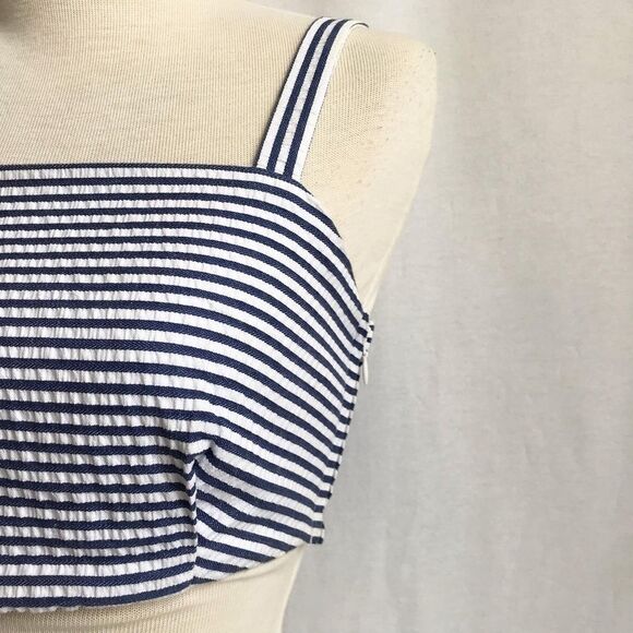 Club Monaco stripe seersucker crop top size 00 - Picture 4 of 11